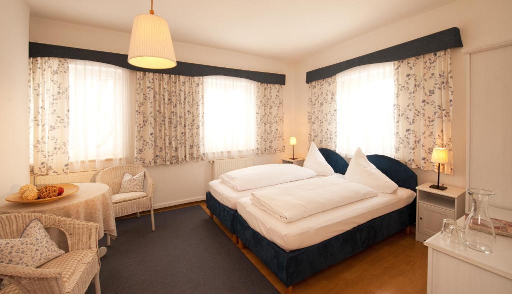 Gasthof Badl - Bed & Breakfast ฮัลล์อินทีโรล ห้อง รูปภาพ